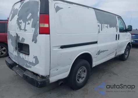 2005 Chevrolet Express from USA, damaged, VIN 1GCHG35U551211689